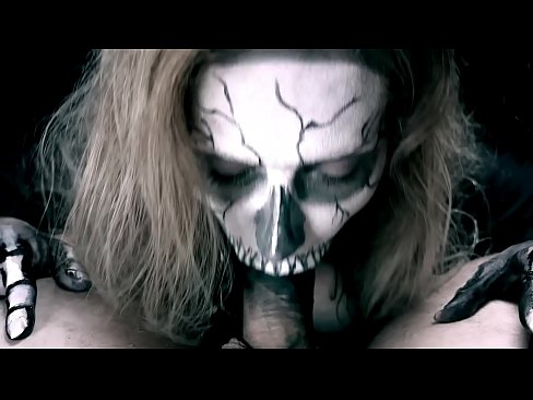 ❤️ Ragazza demonia chì succhia u cazzo cù a so bocca nera è ingoia cum. ️❌ Super sex à co.passionateembracespotlight.ru ❌❤